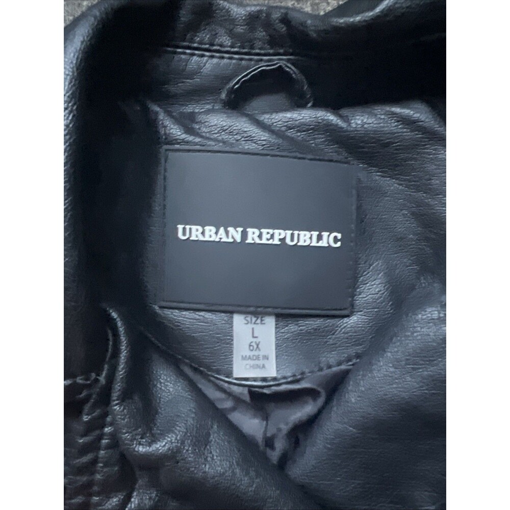 Girl’s Faux Leather Jacket Size 6X/L Zipper Closure With Pockets - Picture 3 of 11